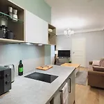 Old Smilsu Street Quiet One Bedroom 리가