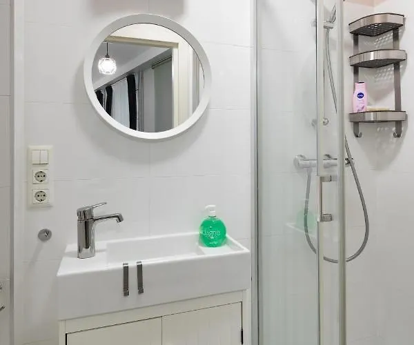 Old Smilsu Street Quiet One Bedroom Apartment *